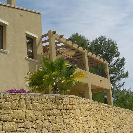 וילה Tranquil Stay,